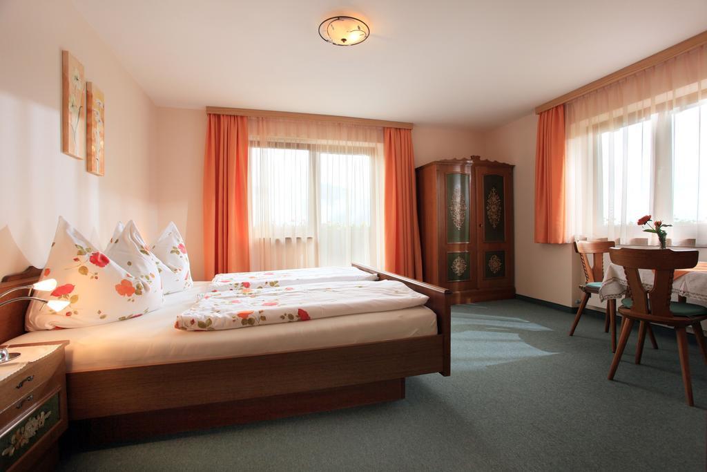 Haus Glanzern Apartamento Westendorf Quarto foto