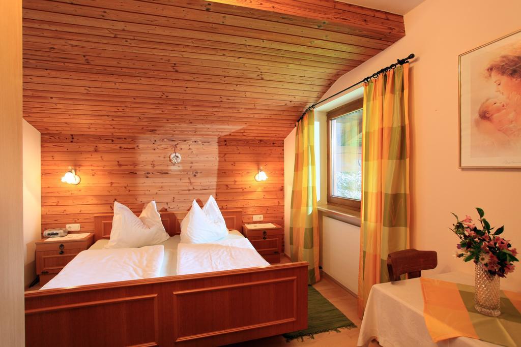 Haus Glanzern Apartamento Westendorf Quarto foto